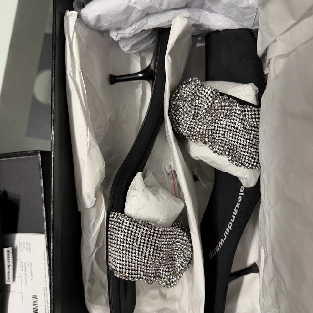 Elegant Black and Silver Women's Heels - Picture 10 of 10